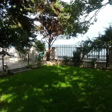 Lichevi בית הארחה רבדה